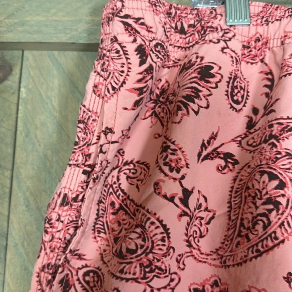 Tommy Bahama Relax coral color swim trunks with paisley print Size XXL